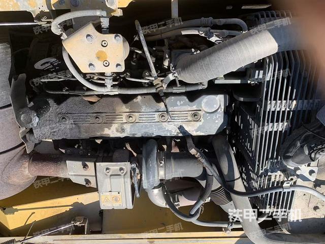 发动机整体俯视(整机外观) 发动机整体俯视(整机外观)