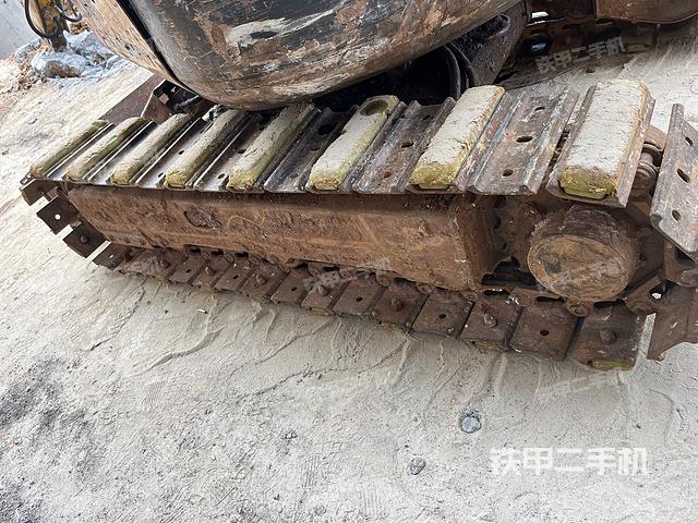 單側(cè)履帶整體（整機(jī)外觀）