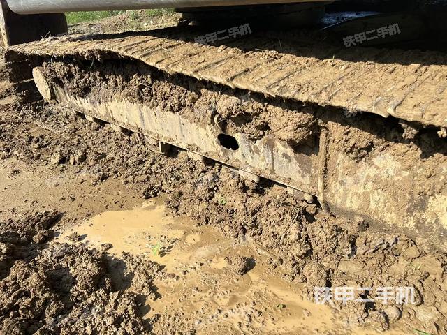 單側(cè)履帶整體（整機(jī)外觀）