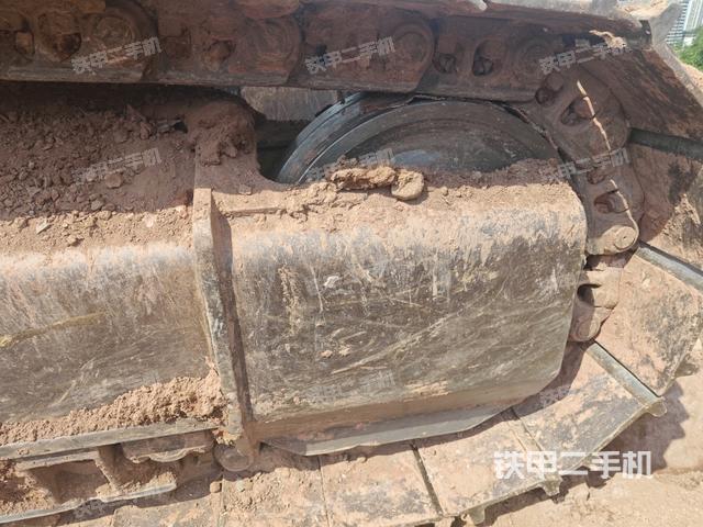 右导向轮(行走机构) 右导向轮(行走机构)