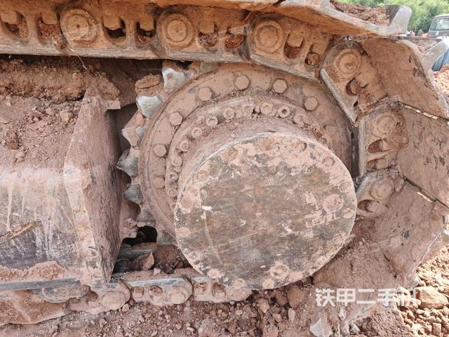 左驱动轮(行走机构) 左驱动轮(行走机构)