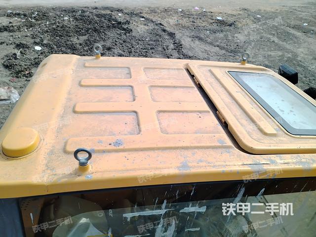 駕駛室頂部（整機(jī)外觀）