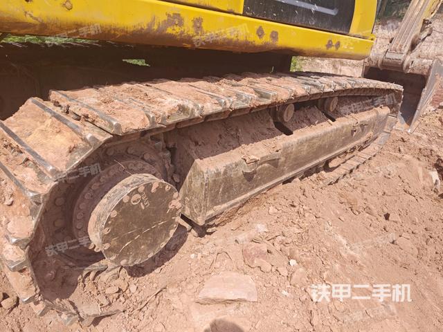 右侧履带整体(行走机构) 右侧履带整体(行走机构)