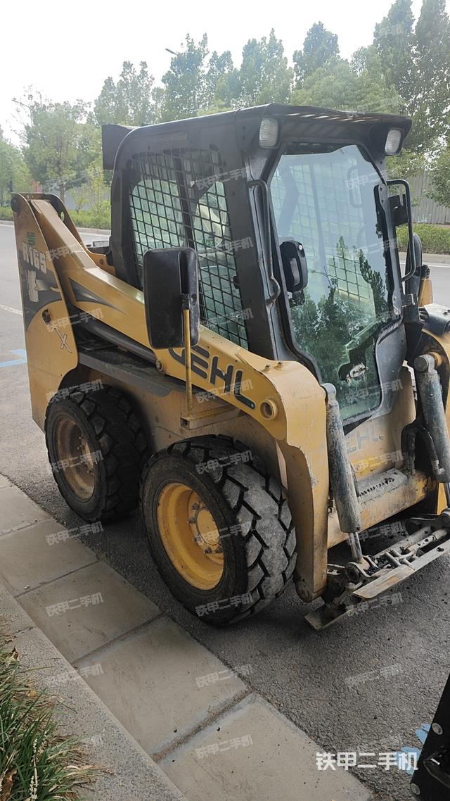 整机左侧(设备外观及核心部件) 整机左侧(设备外观及核心部件)