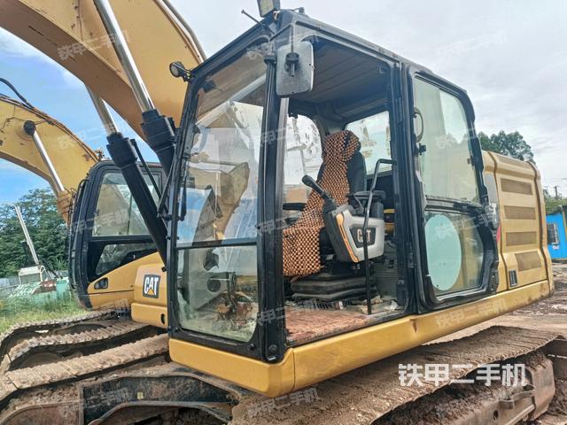 驾驶室整体(整机外观) 驾驶室整体(整机外观)