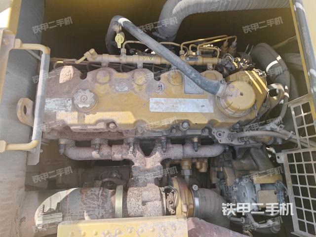 发动机室(上车部件) 发动机室(上车部件)