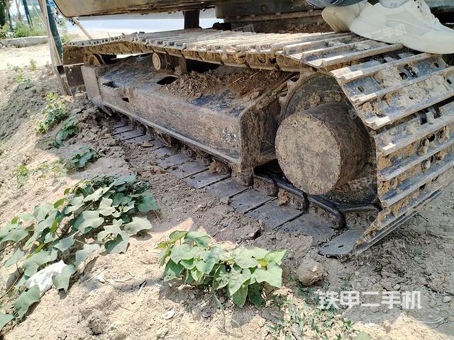 左側(cè)履帶整體?(行走機(jī)構(gòu)) 左側(cè)履帶整體?(行走機(jī)構(gòu))