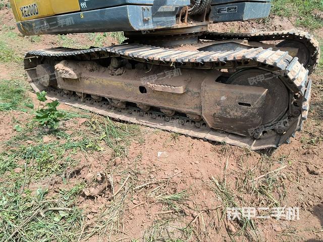 左侧履带整体 （行走机构）