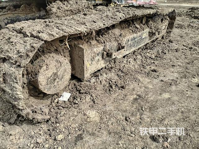 單側(cè)履帶整體（整機(jī)外觀）