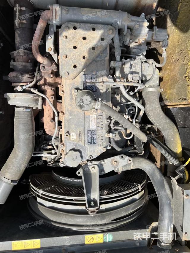 發(fā)動(dòng)機(jī)整體俯視(整機(jī)外觀) 發(fā)動(dòng)機(jī)整體俯視(整機(jī)外觀)