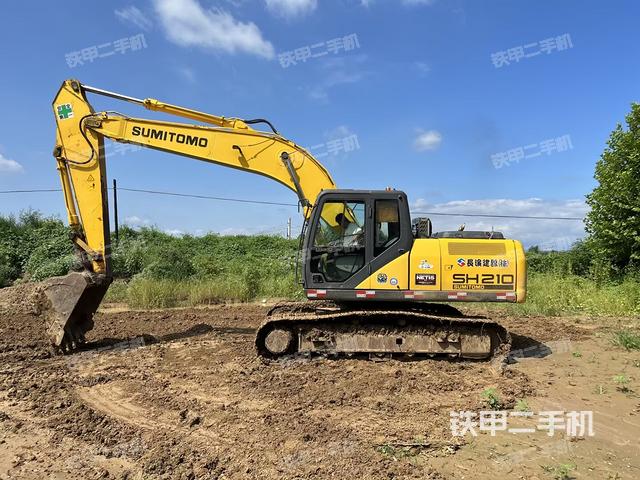 住友SH210A5挖掘机
