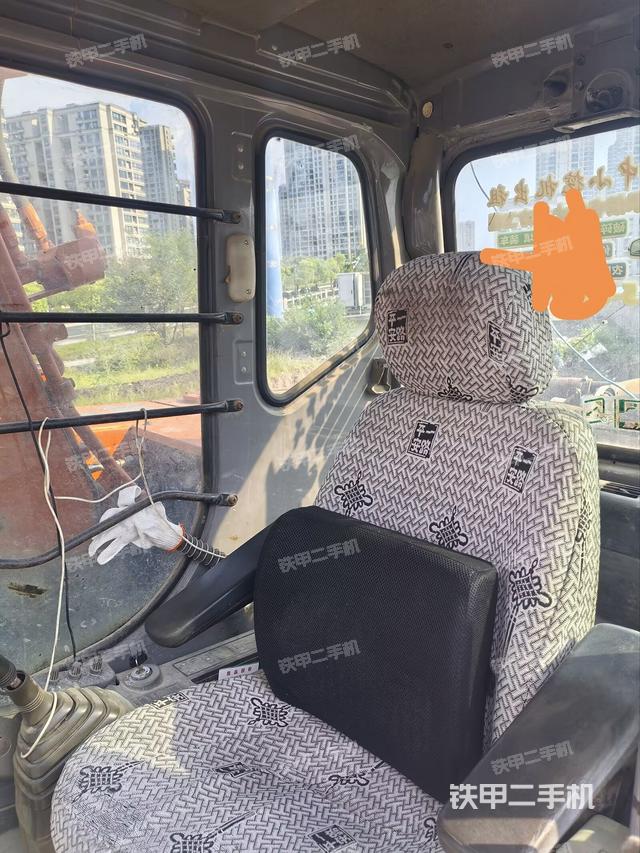 驾驶室整体（整机外观）