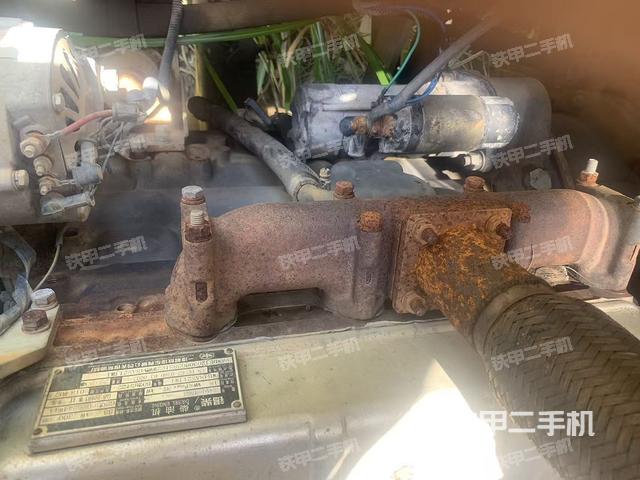 发动机左侧(整机外观及大件) 发动机左侧(整机外观及大件)