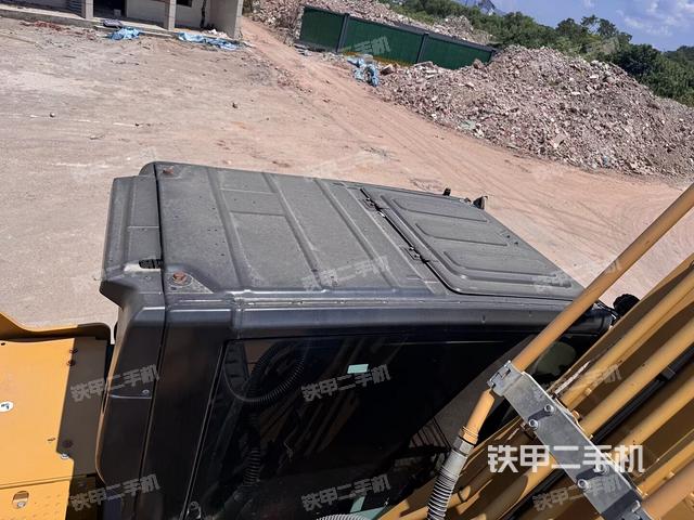 驾驶室顶部俯视(上车部件) 驾驶室顶部俯视(上车部件)