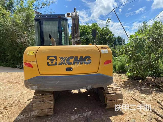 驾驶室顶部（整机外观）