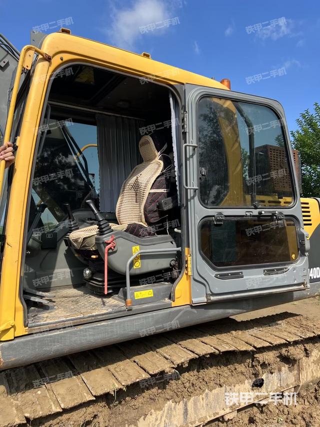 駕駛室整體（整機(jī)外觀）