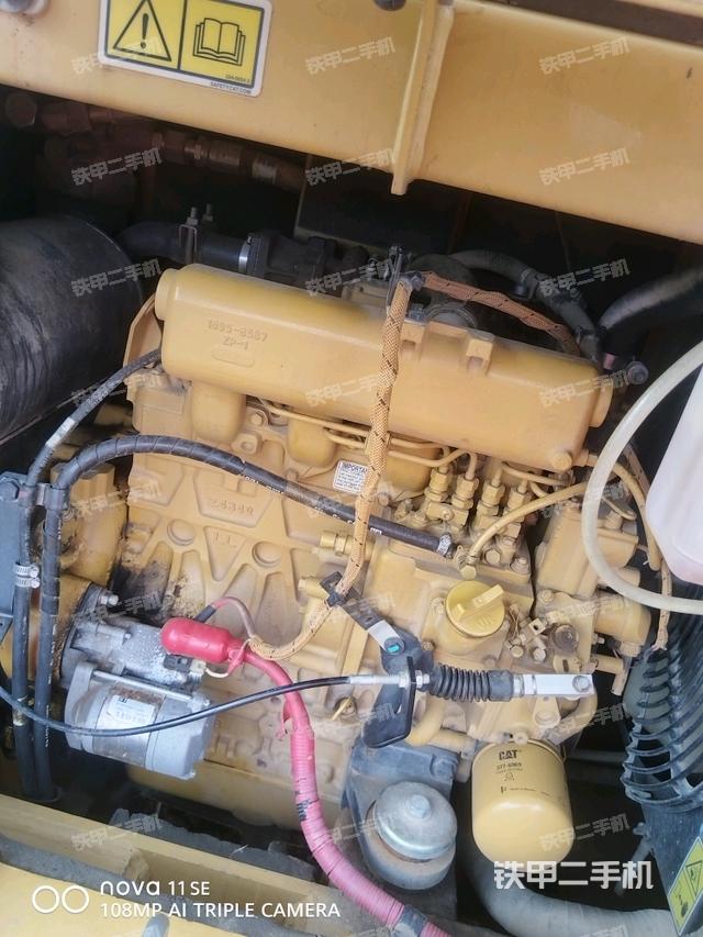 发动机室（上车部件）