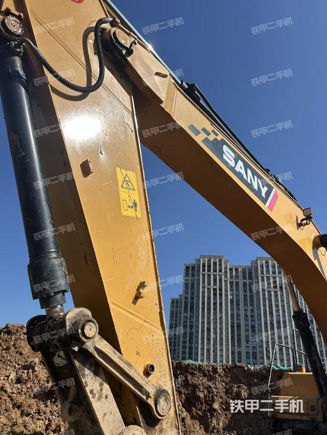 大臂整體?右側(cè)（工作和回轉(zhuǎn)裝置）