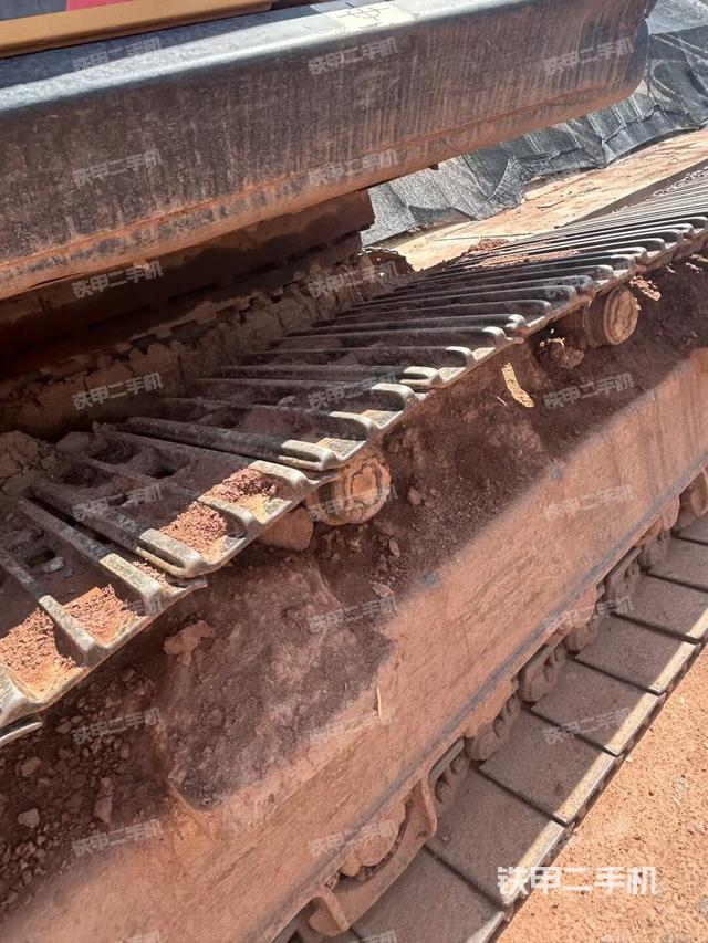 左側(cè)行走馬達(dá)蓋板（行走機(jī)構(gòu)）