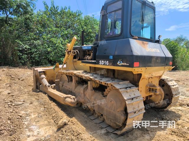 左后45°（推土機(jī)整車(chē)外觀(guān)）