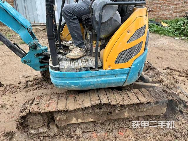 駕駛室整體（整機(jī)外觀）