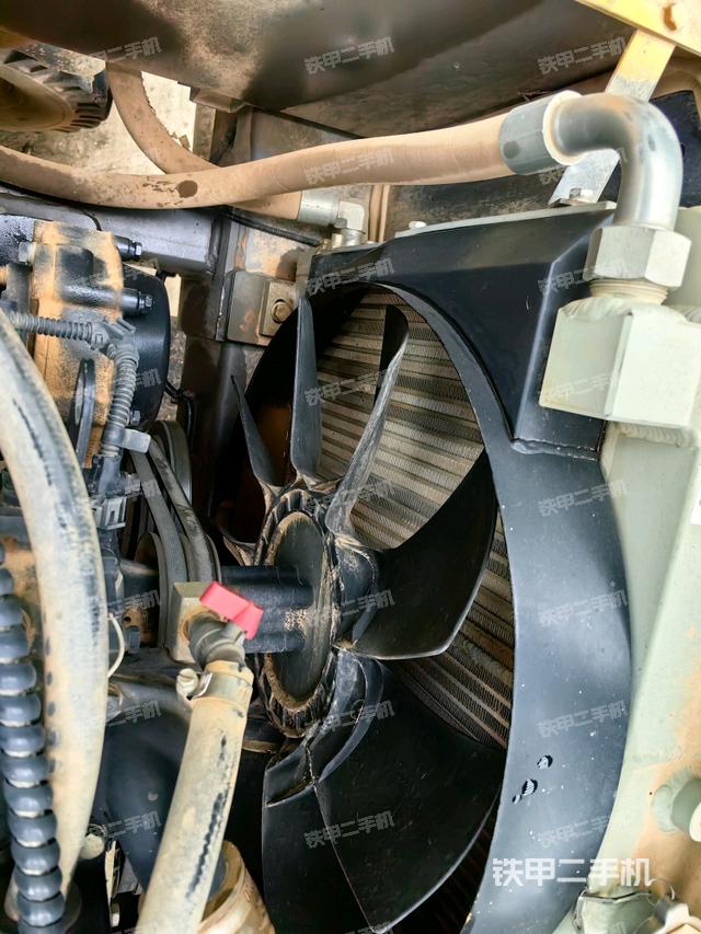 水箱+风扇特写(上车部件) 水箱+风扇特写(上车部件)