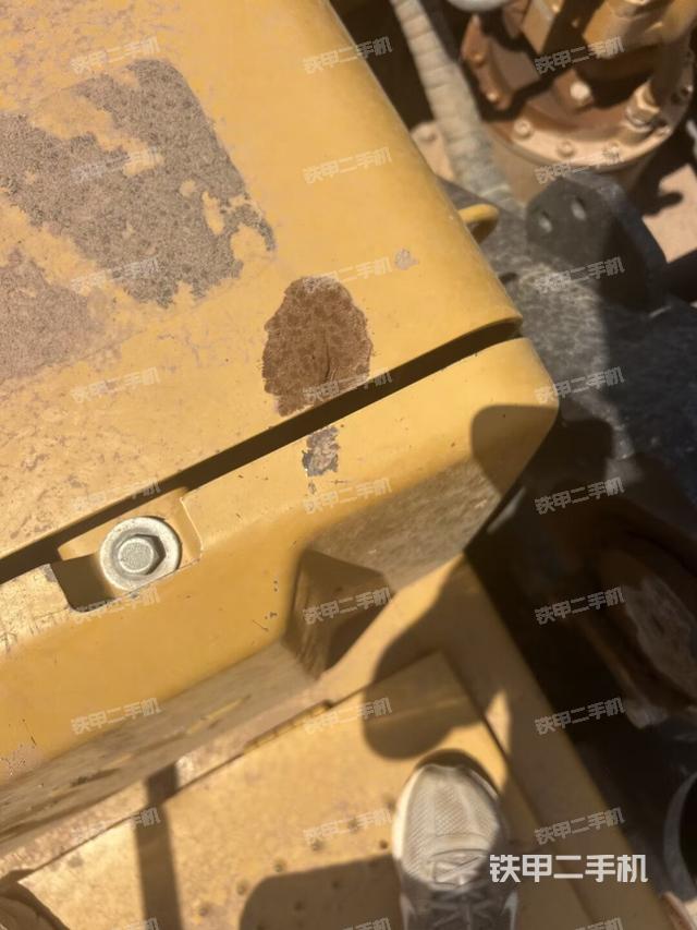 大臂根部 斜视(工作和回转装置) 大臂根部 斜视(工作和回转装置)