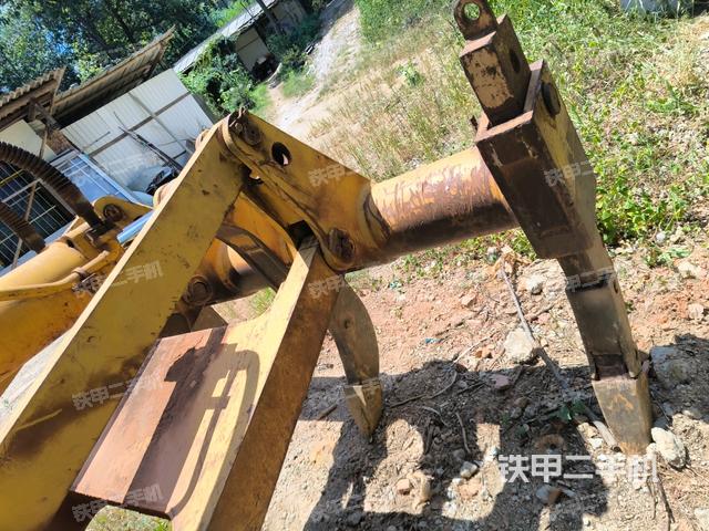 推土鏟左后（推土機(jī)底盤及工作裝置）