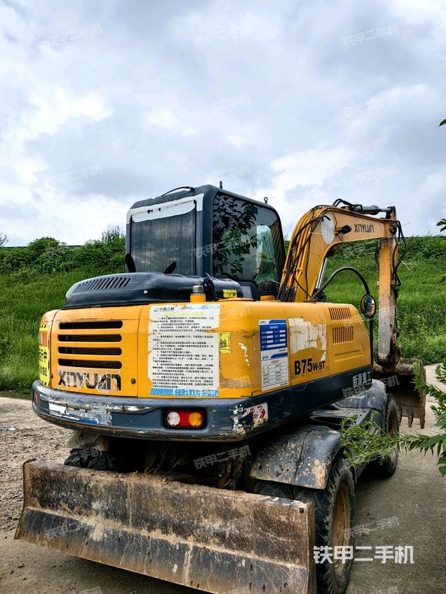 右后45(整机外观) 右后45(整机外观)