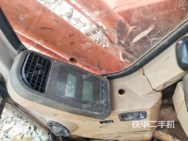 后窗玻璃角标(驾驶室部分) 后窗玻璃角标(驾驶室部分)