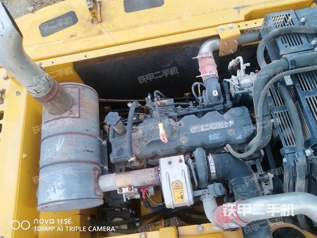 發(fā)動(dòng)機(jī)室（上車部件）