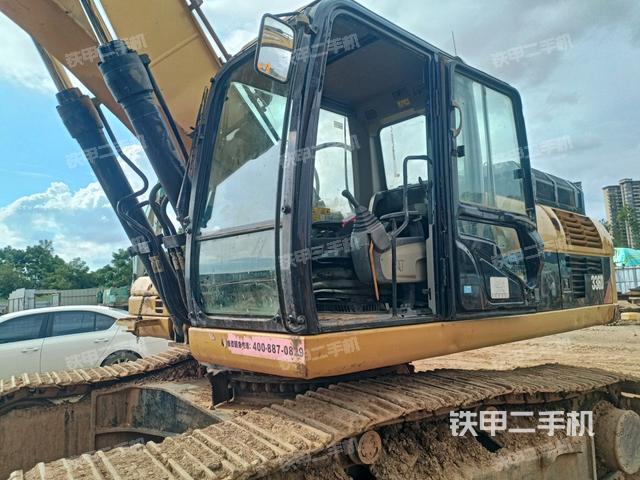 驾驶室整体(整机外观) 驾驶室整体(整机外观)