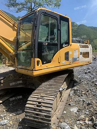 山推SE210W挖掘机实拍图片