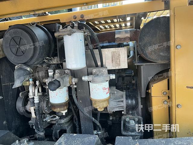 發(fā)動機整體俯視(整機外觀) 發(fā)動機整體俯視(整機外觀)
