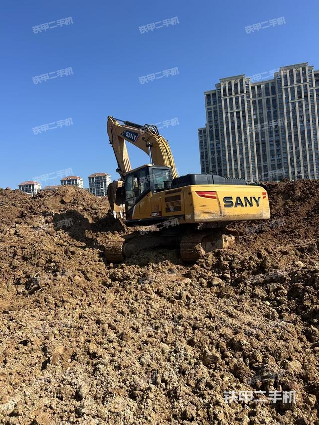 三一重工SY245H挖掘机