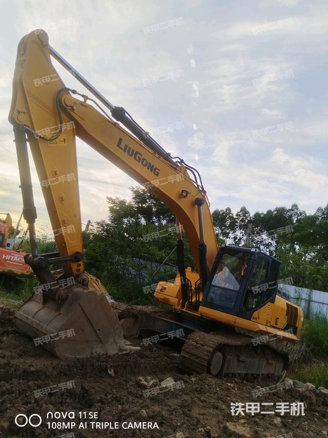 柳工CLG933E挖掘机