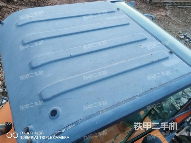 驾驶室顶部（整机外观）