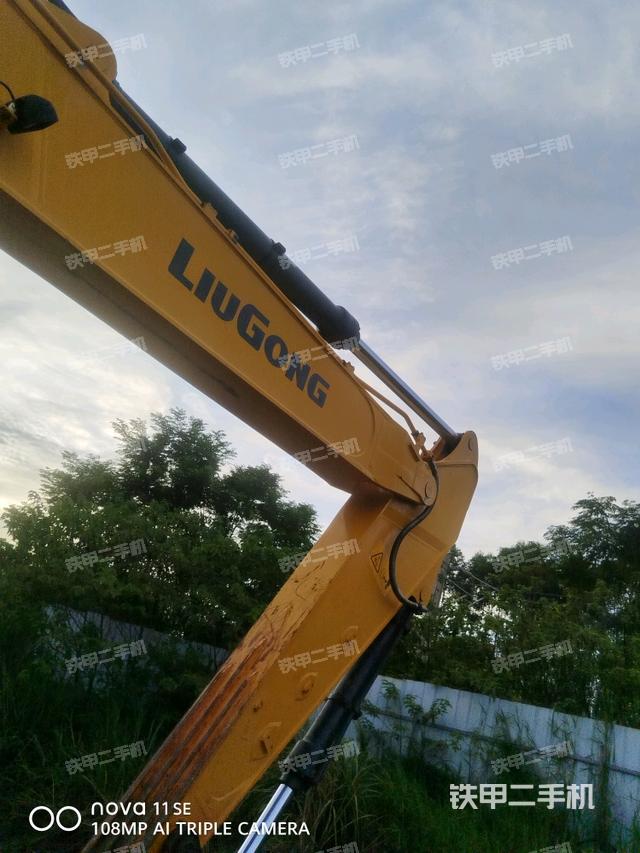 大臂整體?右側(cè)（工作和回轉(zhuǎn)裝置）