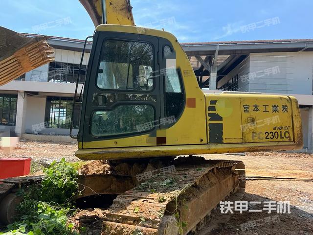 小松PC210-6E挖掘机