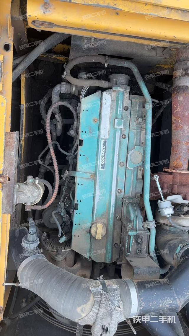 發(fā)動機(jī)整體俯視（整機(jī)外觀）