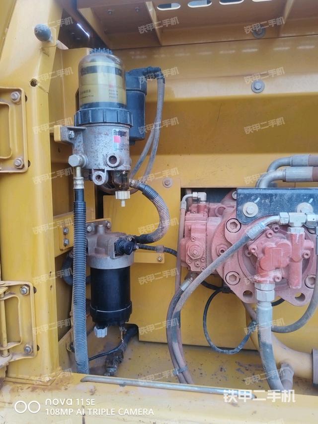 液壓泵斜45?右（大件艙室）