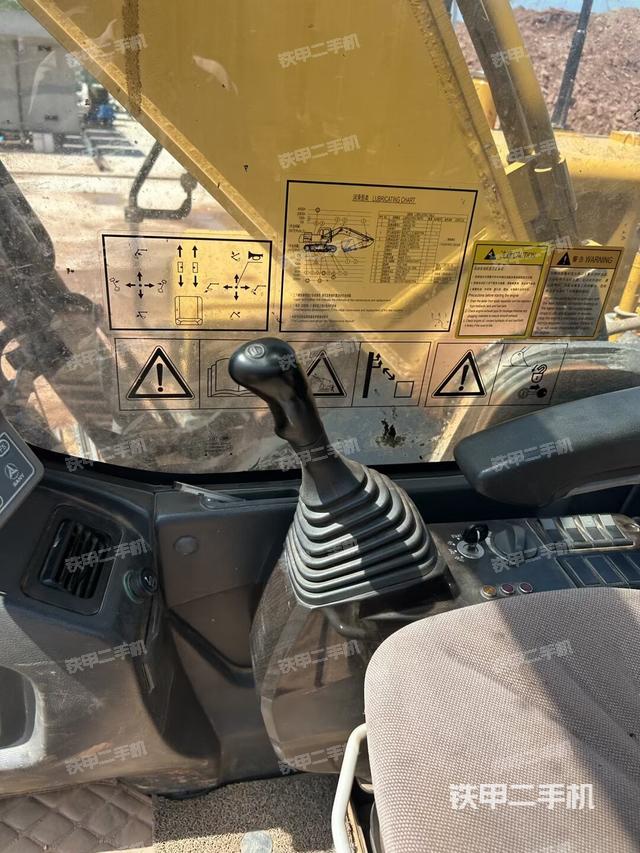 座椅左側(cè)控制臺(tái)/音響/含左手柄（駕駛室部分）