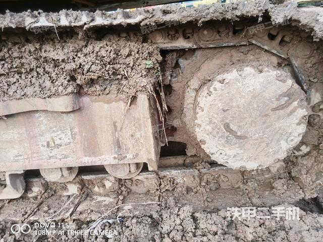 左驅(qū)動(dòng)輪（行走機(jī)構(gòu)）