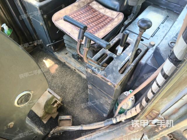 駕駛室外頂部全景（推土機(jī)駕駛室）