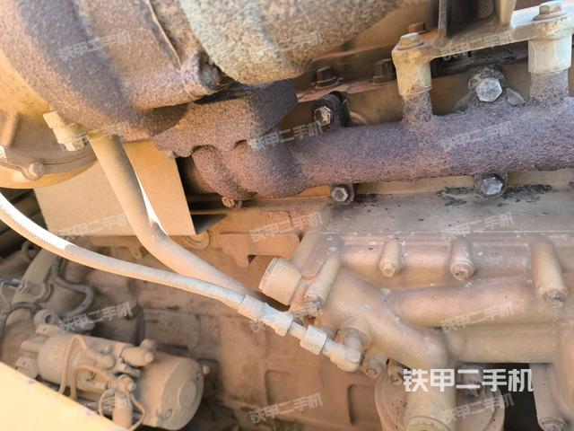 散热器全景(压路机发动机舱) 散热器全景(压路机发动机舱)