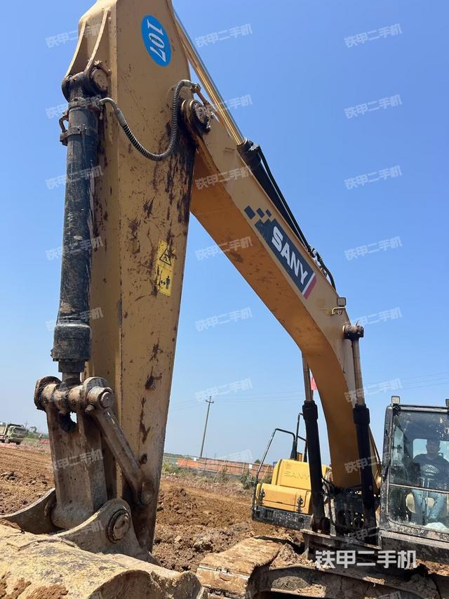 大臂整體?右側(cè)（工作和回轉(zhuǎn)裝置）