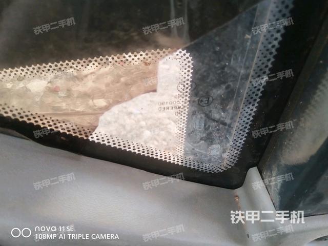 后窗玻璃角標(biāo)（駕駛室部分）