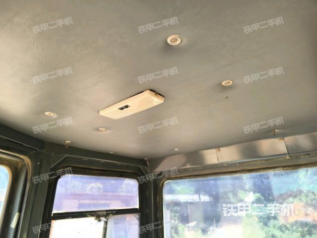 駕駛室左側(cè)全景照（推土機(jī)駕駛室）