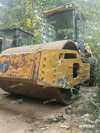 徐工XS225H压路机实拍图片