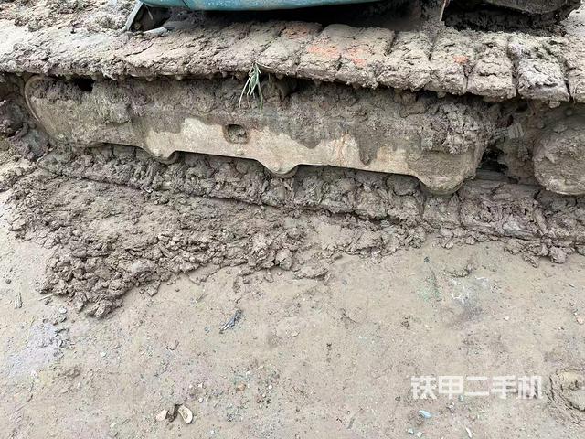 單側(cè)履帶整體（整機(jī)外觀）